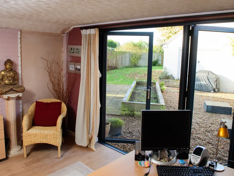 Bifold Manor Park
